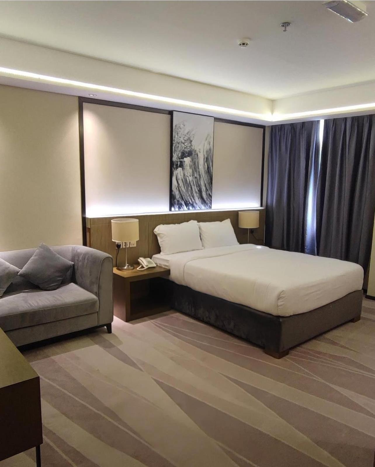 Airport Hotel